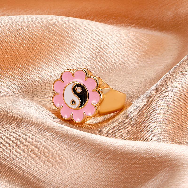 Tai Chi Flower Ring